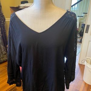 Black daily look blouse